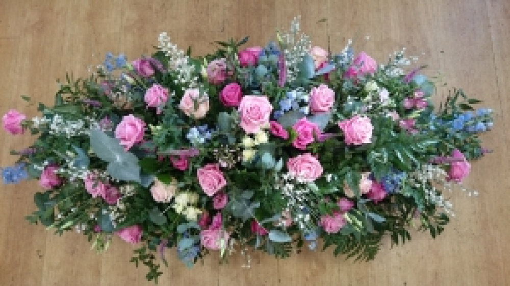 Wild natural casket spray