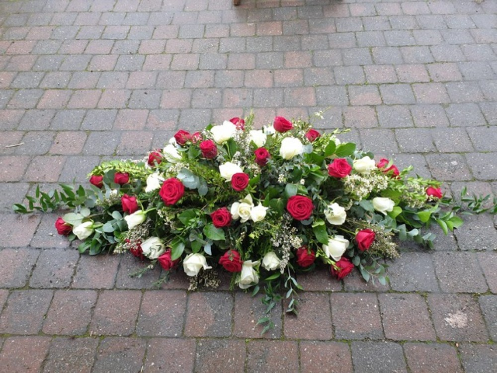 Red and White Double Ended Spray